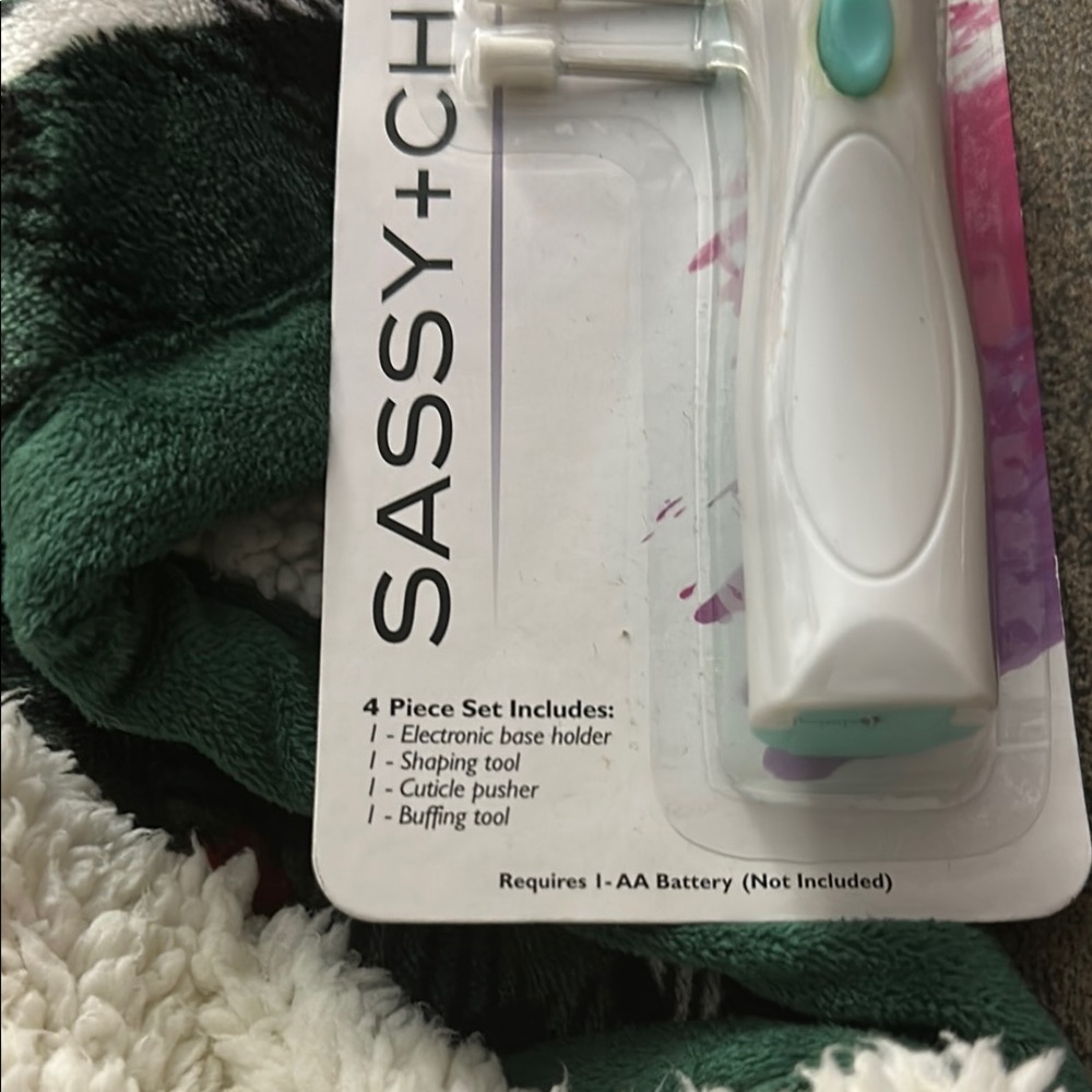 Electronic Nail Kit - White and Green - Picture 4 of 5